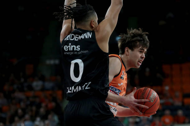 的是小组中 的是小组中