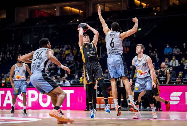 崛起的年轻 崛起的年轻